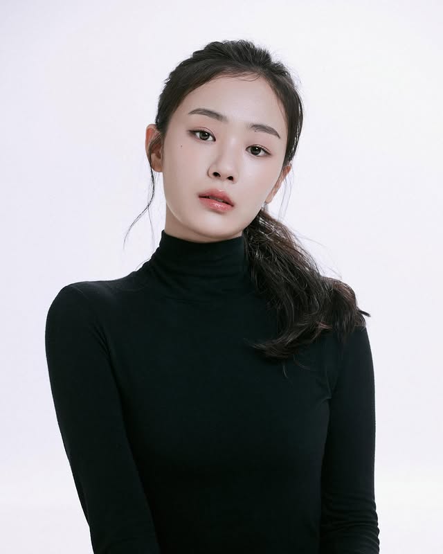 Lee Seoyoung (Anne) GWSN Perfil (2025)