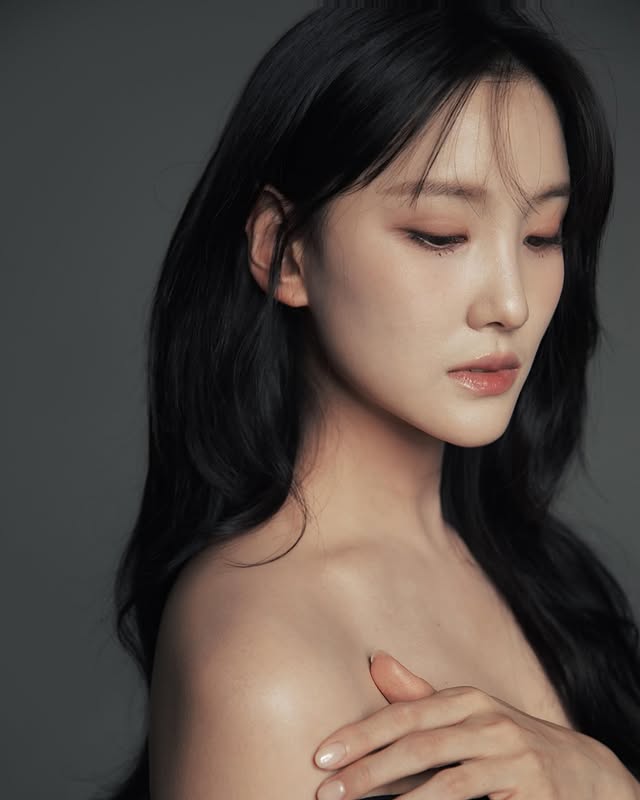 Lee Simyeong (ex-BVNDIT) Perfil&nbsp;(2026)