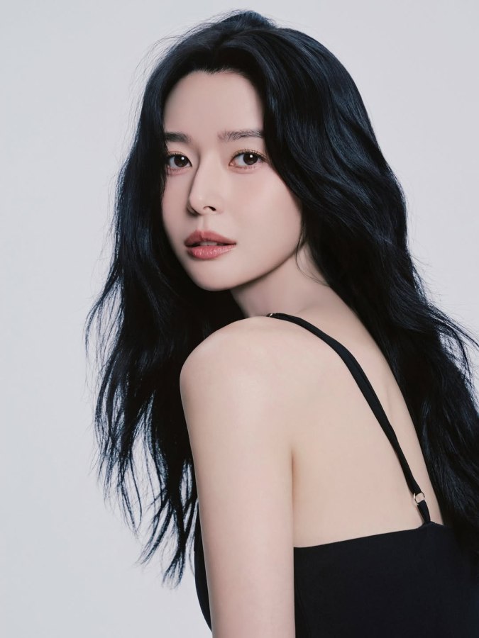 Kwon Nara (ex-HELLOVENUS) Perfil&nbsp;(2026)
