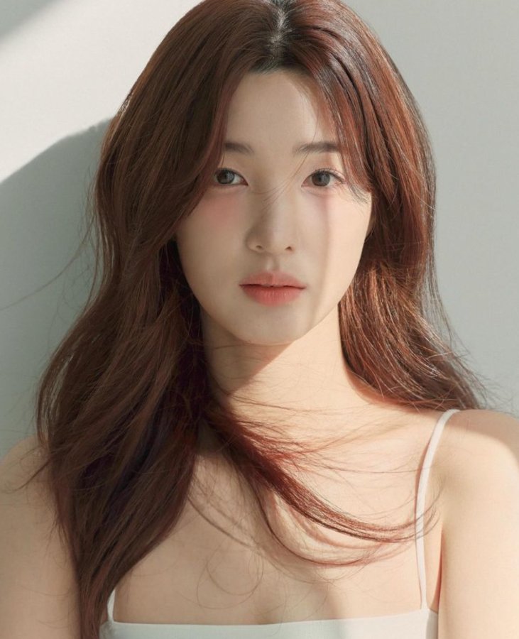 Yulhee (ex-LABOUM) Perfil&nbsp;(2026)